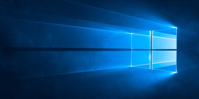 Come nascondere la barra delle applicazioni su Windows 10 Copertina
